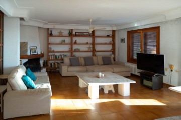 House 5 Bedrooms in Playa de Farnals