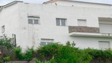 House 3 Bedrooms in Montvi de Baix