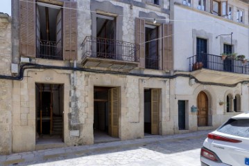 Edificio en Montuïri