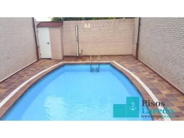 House 3 Bedrooms in El Puntal