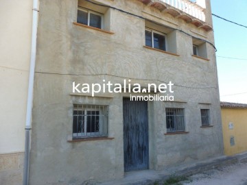 House 2 Bedrooms in Ontinyent Centro