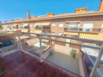 Apartment 3 Bedrooms in La Pineda