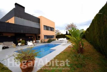 House 5 Bedrooms in Torre en Conill-Cumbres de San Antonio