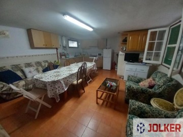 House 3 Bedrooms in Camino Onda - Salesianos - Centro