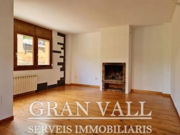 House 3 Bedrooms in Puigcerdà