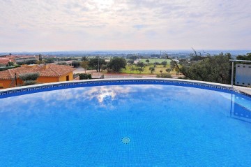 House 4 Bedrooms in Port Esportiu - Puig Rom - Canyelles