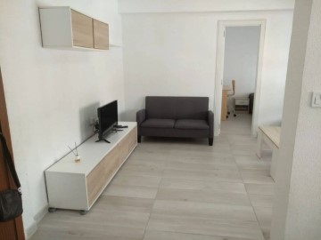 Apartment 3 Bedrooms in Ciutat Vella