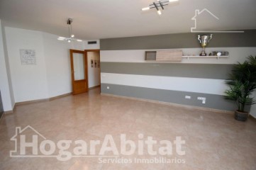 Apartment 3 Bedrooms in Betxí