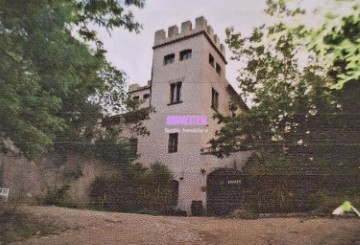 Edificio en Montcada Centro