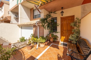 House 4 Bedrooms in San Miguel