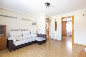 Apartment 3 Bedrooms in Bulevar - Plaza Castilla