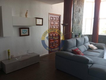 House 3 Bedrooms in Riosequino de Torío