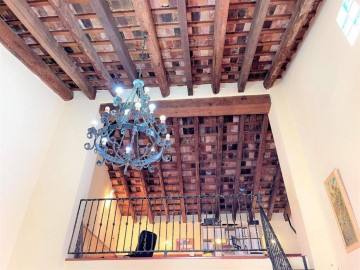 House 6 Bedrooms in Moncada