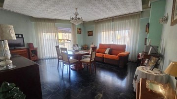 Apartment 4 Bedrooms in Benaguasil