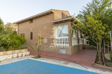 Casa o chalet 5 Habitaciones en Señorío de Muriel