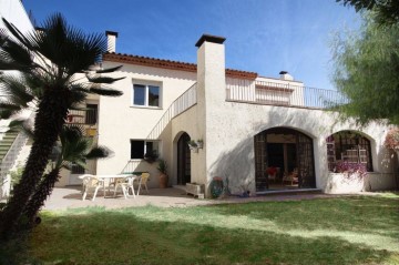 Maison 6 Chambres à Figueres Centre