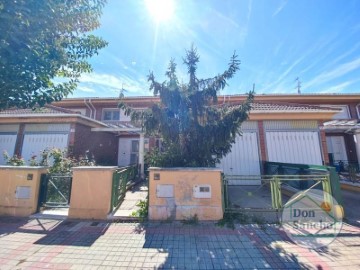 Casa o chalet 3 Habitaciones en Cabezon.barrio Viejo