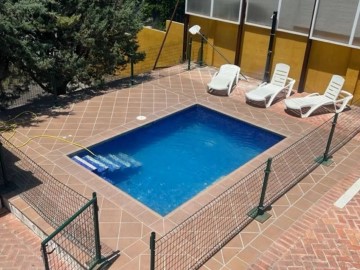 House 6 Bedrooms in Valdecastaños