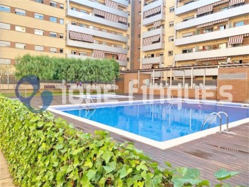 Apartment 3 Bedrooms in Barberà del Vallès