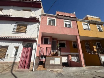 House 3 Bedrooms in Marchena