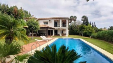 House 6 Bedrooms in Sotogrande Alto