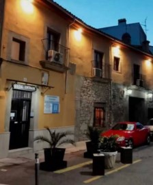 Edificio en Navas del Madroño