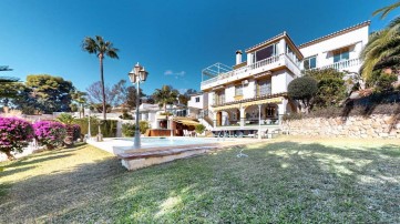 Casa o chalet 7 Habitaciones en Benalmádena Pueblo