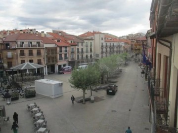 Building in Aranda de Duero Centro