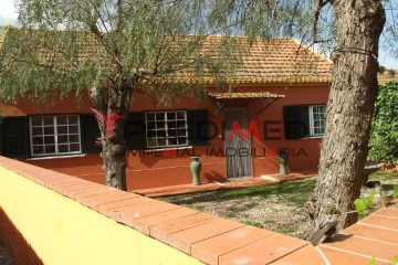 House 3 Bedrooms in Marinhais