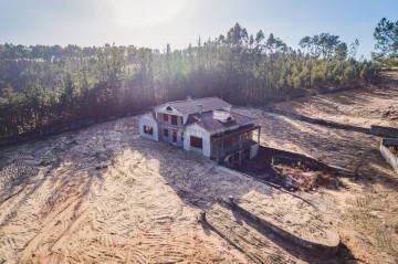 Terreno em Souto da Carpalhosa e Ortigosa