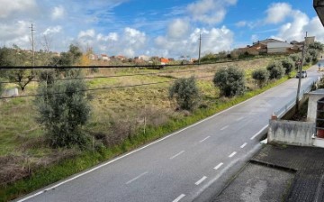 Apartamento 2 Quartos em Tamengos, Aguim e Óis do Bairro