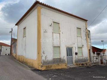 Moradia 4 Quartos em Carvoeira e Carmões