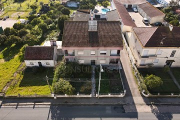 Building in Samora Correia