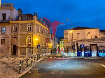 Building in Torres Novas (Santa Maria, Salvador e Santiago)