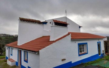 Quintas e casas rústicas em Sé e São Lourenço