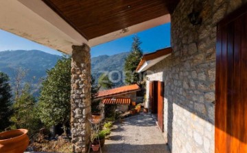 House 4 Bedrooms in Vilar da Veiga