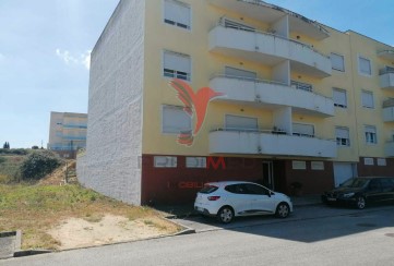 Apartamento 3 Quartos em Romeira e Várzea