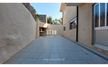 House 3 Bedrooms in Mindelo