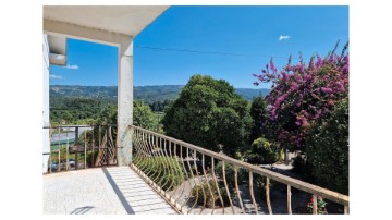 House 4 Bedrooms in Ponte da Barca, V.N. Muía, Paço Vedro Magalhães