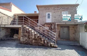 House 3 Bedrooms in Penso