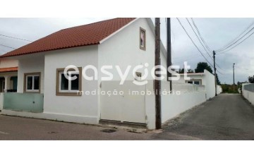 House 5 Bedrooms in Ílhavo (São Salvador)