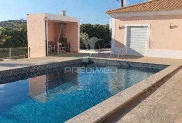 House 3 Bedrooms in Odiáxere