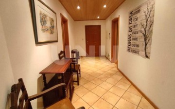 Apartment 5 Bedrooms in Castelo Branco