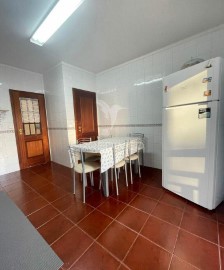 Appartement 3 Chambres à Santo Onofre e Serra do Bouro