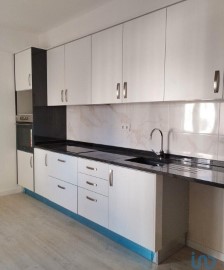 Apartment 4 Bedrooms in Leiria, Pousos, Barreira e Cortes