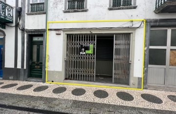 Loja em Ponta Delgada (São Sebastião)