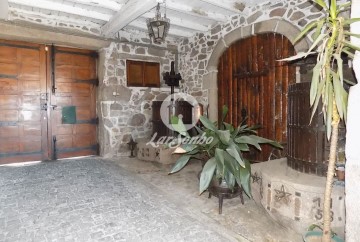 Quintas e casas rústicas em Gondifelos, Cavalões e Outiz