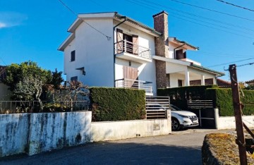 Casa o chalet 5 Habitaciones en Santa Maria Maior e Monserrate e Meadela