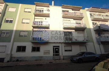 Apartment 2 Bedrooms in Santo Onofre e Serra do Bouro