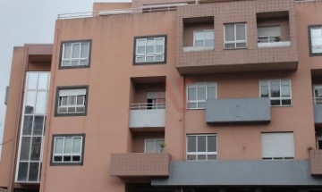 Apartamento 3 Quartos em Vila Nova de Famalicão e Calendário